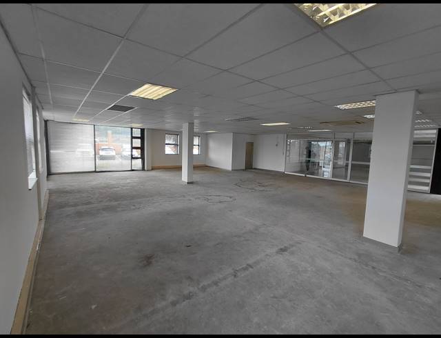 472M² OFFICE TO LET IN PAULSHOF